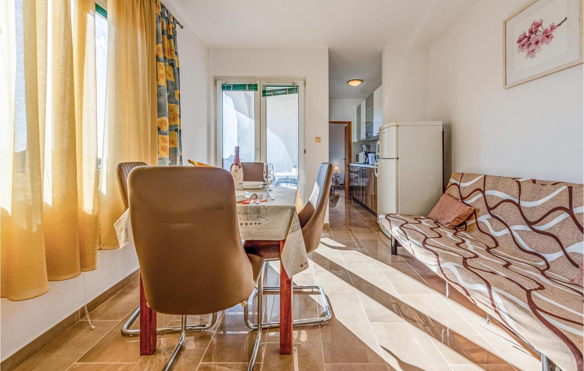 Amazing Apartment In Pakostane Exterior photo